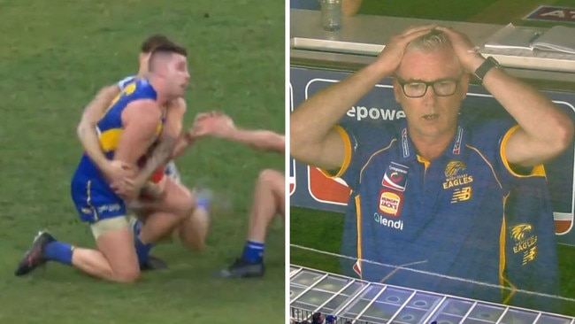 Elliot Yeo copped a seriously harsh holding the ball free kick.