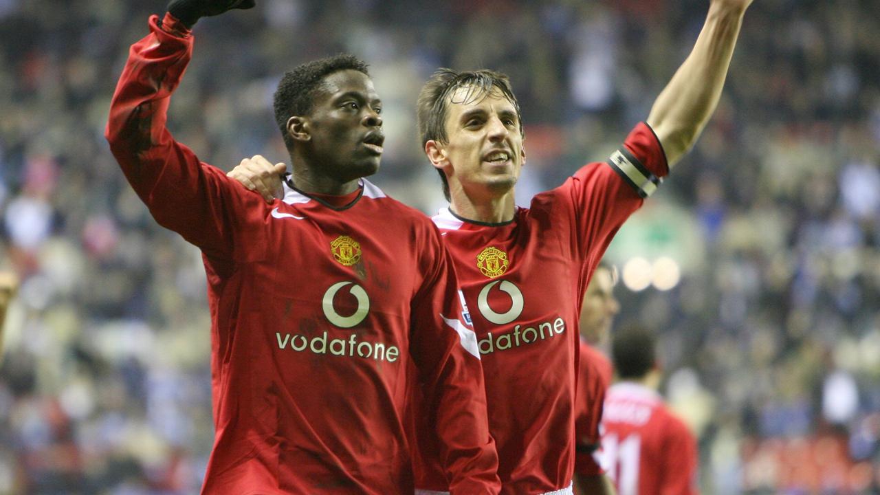 Gary Neville has revealed that Sir Alex Ferguson took an unusual step before signing striker Louis Saha for Manchester United.