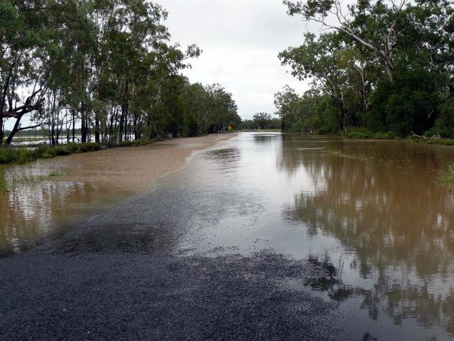 Capella Floods - Rubyvale Road to Sapphire, Rubyvale - Pic Di and Nick Burgess (reader)