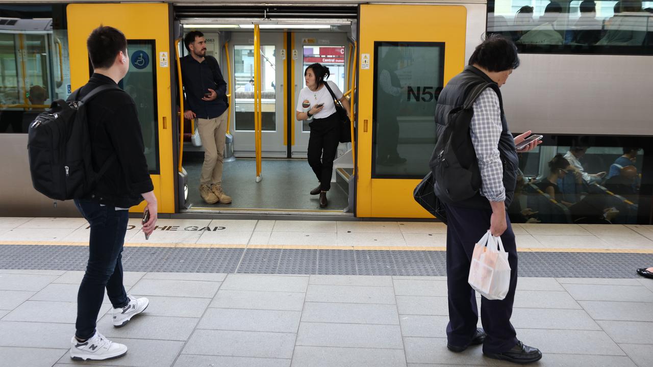 More pain for train commuters this morning after late-night talks break down