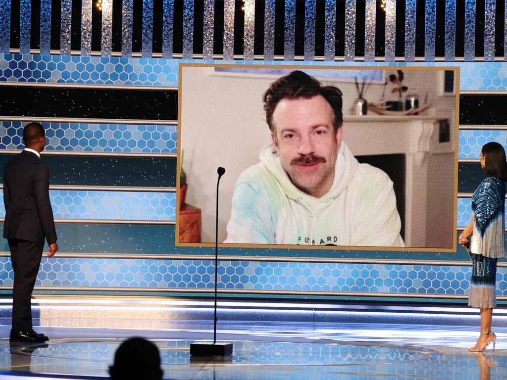 Jason Sudeikis (c) gave a bizarre acceptance speech at the Golden Globes leading people to think he was either high or heartbroken.