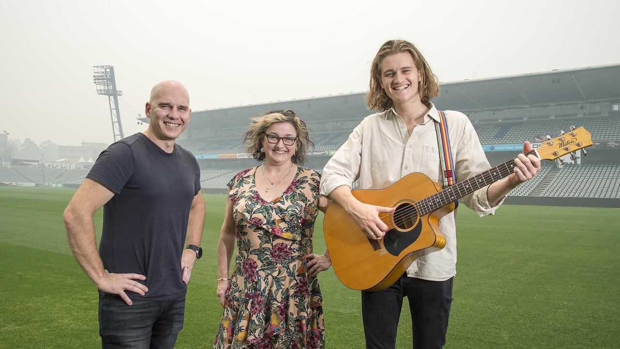 Stars set to shine at Central Coast Carols at Gosford Stadium | Daily ...