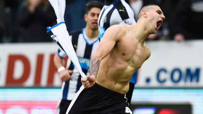 NEWCASTLE UPON TYNE, ENGLAND - MARCH 20: Aleksandar Mitrovic of Newcastle United celebrates as he scores thier first and equalising goal during the Barclays Premier League match between Newcastle United and Sunderland at St James' Park on March 20, 2016 in Newcastle upon Tyne, United Kingdom. (Photo by Stu Forster/Getty Images) *** BESTPIX ***