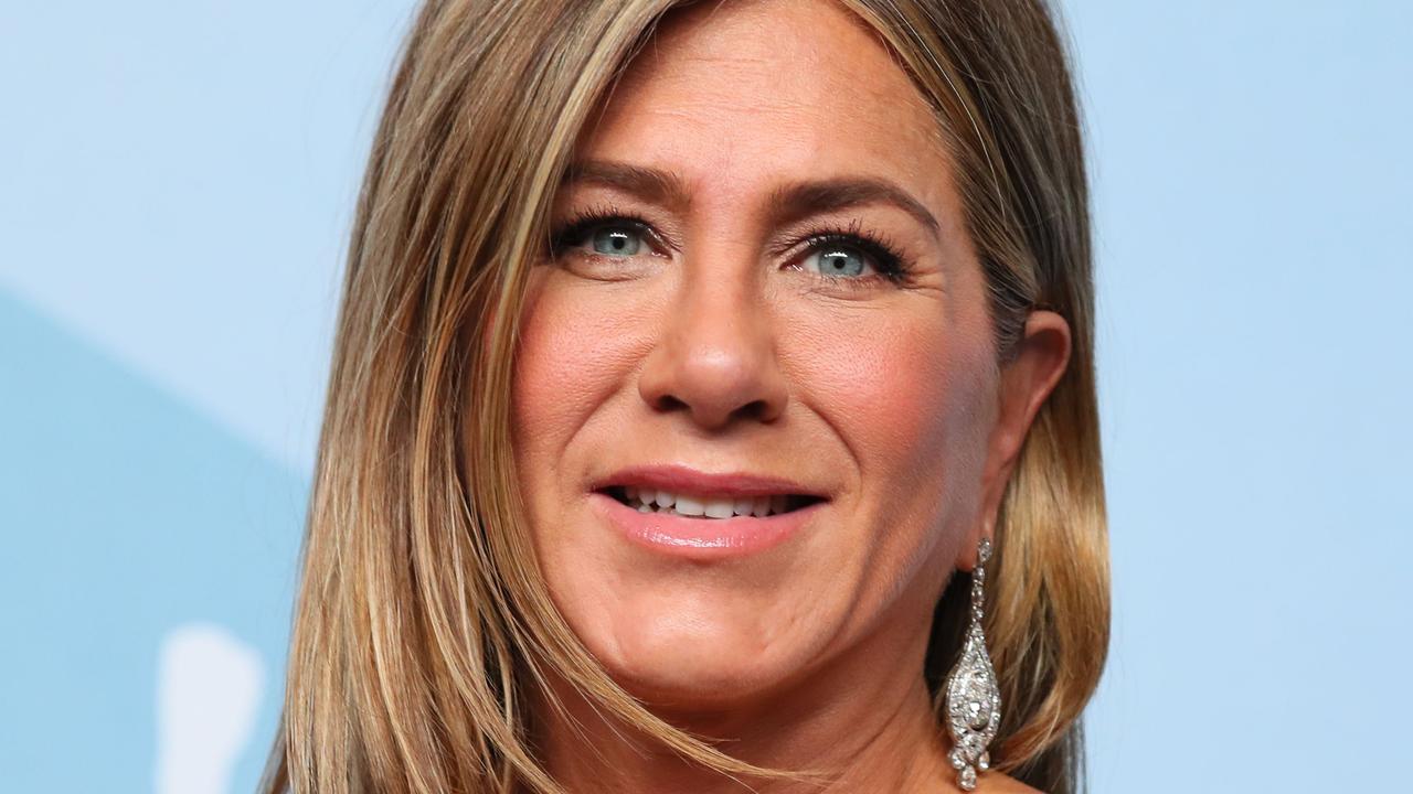 Jennifer Aniston reveals her new dog Lord Chesterfield on Instagram ...