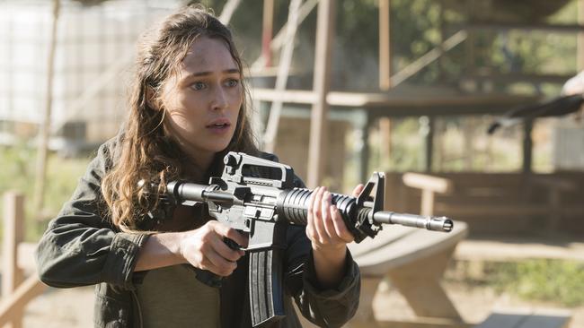 Alicia Clark runs into trouble in Fear The Walking Dead.