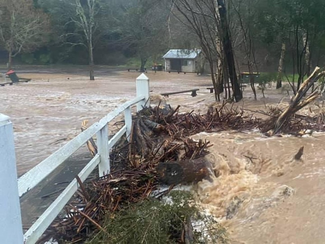 Joban Randhawa posted pictures from flooding at Walhalla.