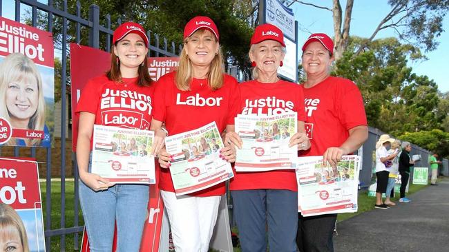 Richmond MP Justine Elliot and her family hand out How to Vote cards at Centaur Primary School. Picture: Scott Powick