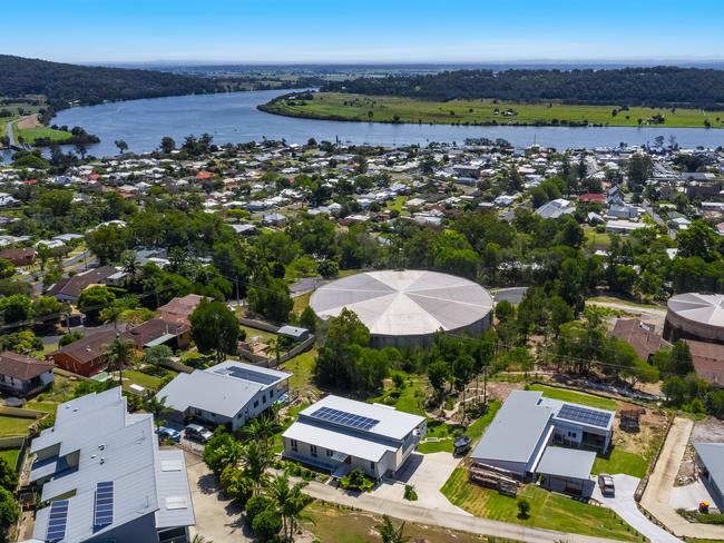 Nautical themed property in Riverwood Terrace Maclean, for sale by Dan Kelly of Ray White Yamba