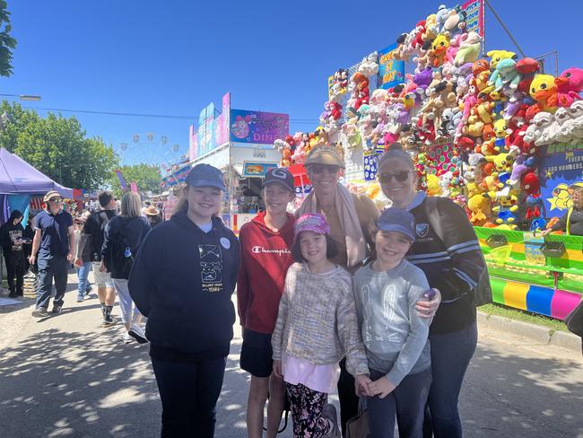 Kerry, Anna, Evie, Tenny, Angus and Isobel