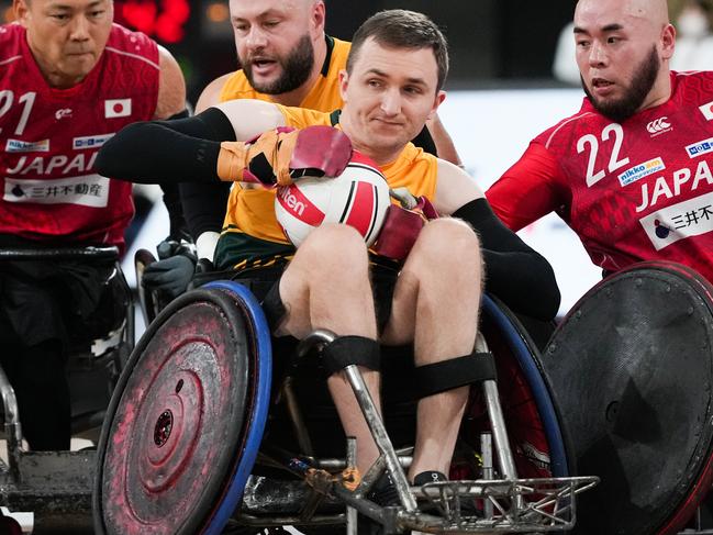 James McQuillan (C) will join Bond on the team of 12 for Paris. Picture: Moto Yoshimura/Getty Images