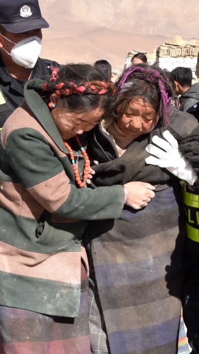 Search for survivors continues after Tibet earthquake