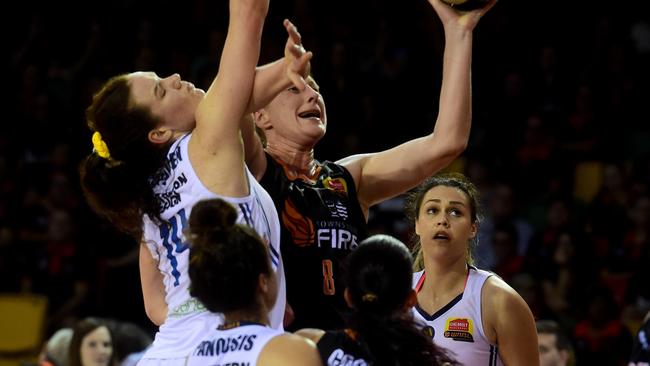 Townsville Fire’s Suzy Batkovic battles Flames youngster Lara McSpadden. Pic: Evan Morgan