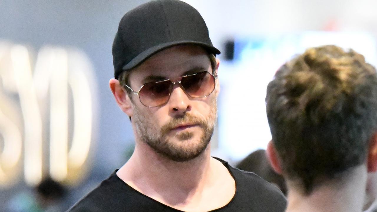 Chris Hemsworth spotted touching down in Australia with his kids | news ...