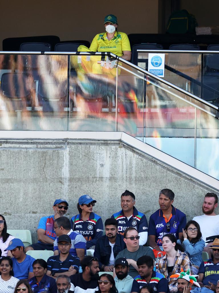 Tahlia McGrath of Team Australia looks on whilst wearing a face mas. Photo by Alex Davidson/Getty Images.