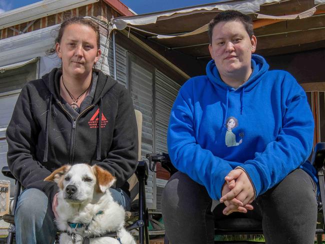 Leo and Cassie Peroff, two siblings living in Mt Compass Caravan Park with their dog ÃJackÃ. Pictured on September 8th 2023. Picture: Ben Clark