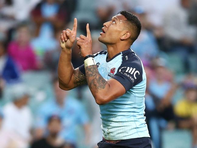 SYDNEY, AUSTRALIA - MAY 21:  Israel Folau of the Waratahs celebrates scoring a try during the round 13 Super Rugby match between the Waratahs and the Rebels at Allianz Stadium on May 21, 2017 in Sydney, Australia.  (Photo by Mark Metcalfe/Getty Images)