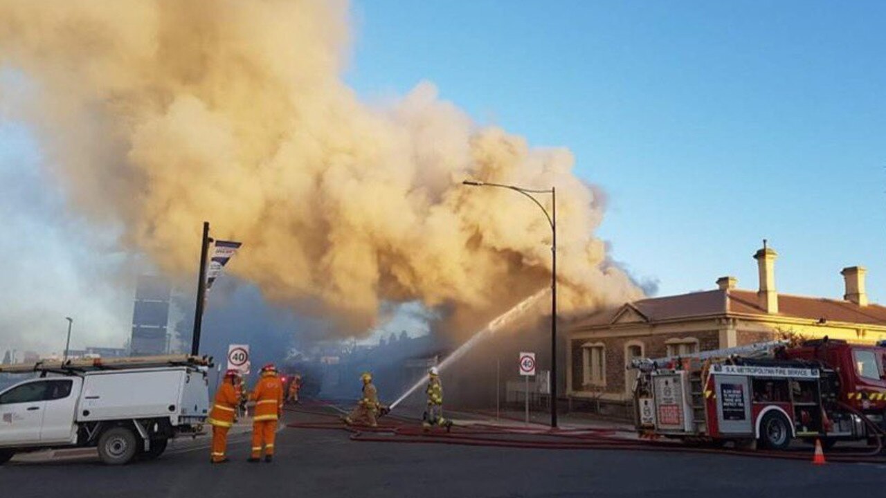 Fire in Wallaroo: smoke warning issued for building fire | The Advertiser