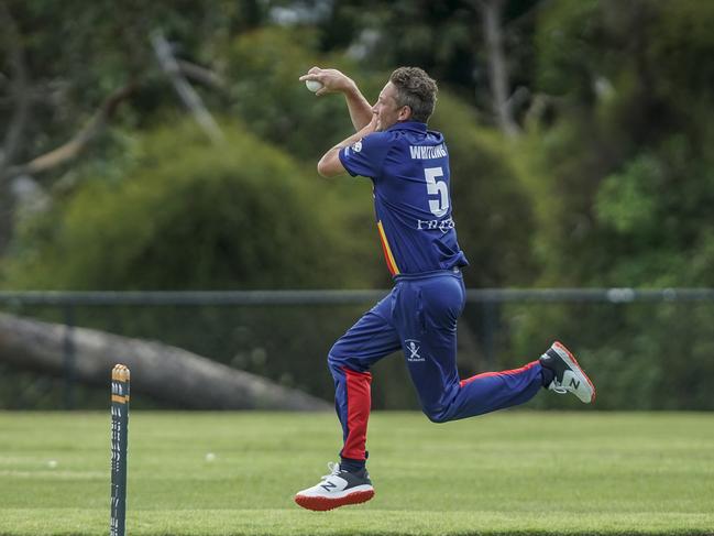 Old Peninsula bowler Rhis Whitling goes at Sorrento. Picture: Valeriu Campan