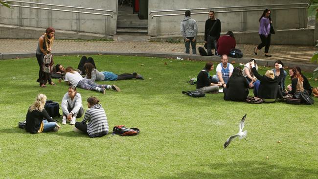 La Trobe University is expecting a loss of $170 million in 2021 due to the COVID-19 pandemic and a big decline in international student cohorts.