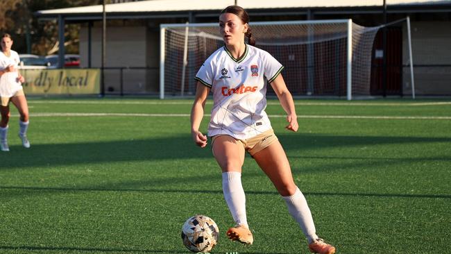 Chloe Walandouw playing for the Emerging Jets in the 2024 NPLW NSW season. Picture: Aptitude Photography.