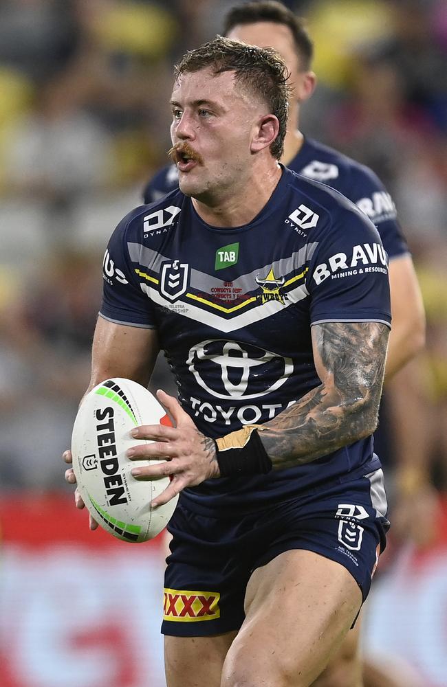 Sam McIntyre runs the ball. (Photo by Ian Hitchcock/Getty Images)