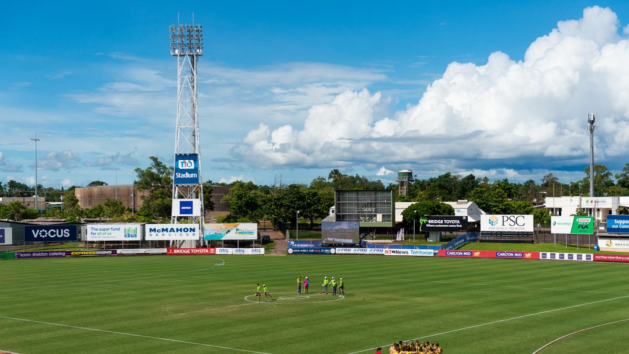 2020-21 NTFL Women's Premier League Grand Final - Darwin Buffettes v PINT Queenants. Photograph: Che Chorley