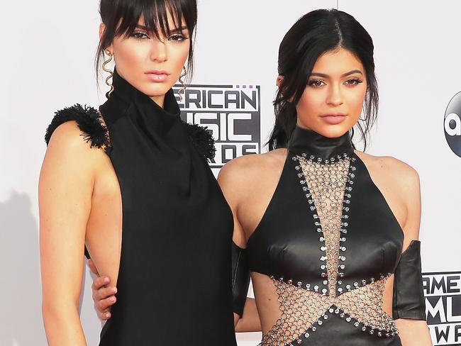 LOS ANGELES, CA - NOVEMBER 22: TV personalities Kendall Jenner (L) and Kylie Jenner attend the 2015 American Music Awards at Microsoft Theater on November 22, 2015 in Los Angeles, California. (Photo by Mark Davis/Getty Images)