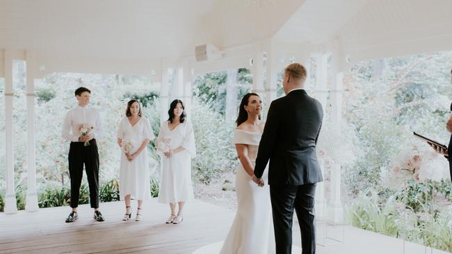 The wedding of Madeleine Barnett and Nicholas Johnson. Picture: Danielle Smith (Lightsmith Images)