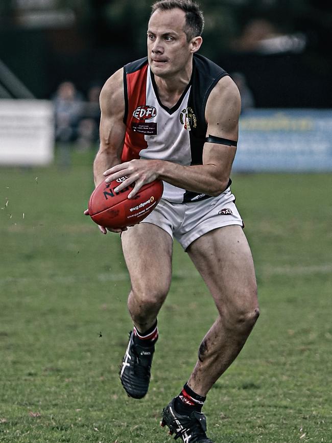 EDFL: Aaron Kelly in action for West Coburg. Picture: Aaron Cook