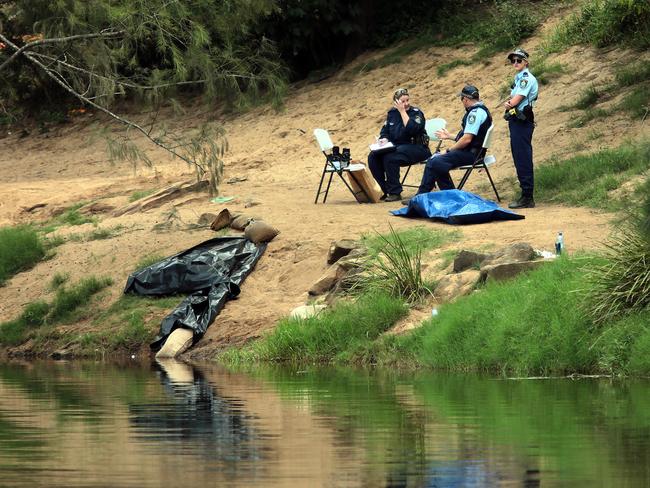 The body of a 25 year old Punchbowl man was recovered from the Nepean River. Picture: John Fotiadis