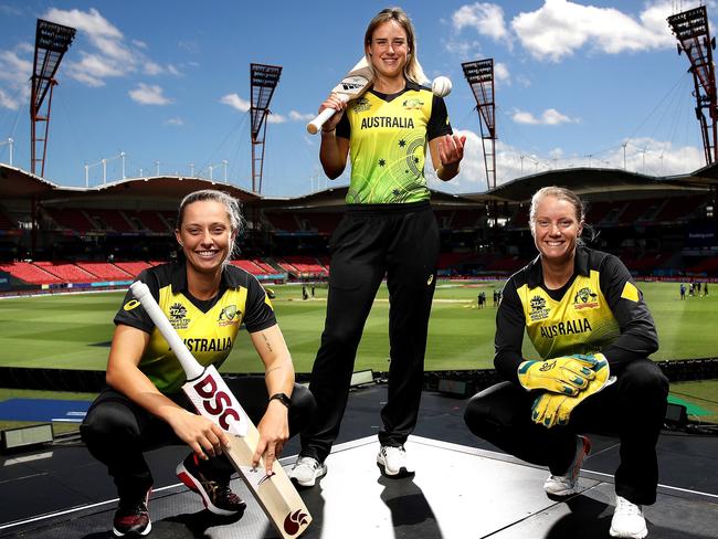 'The stage is set' - Portrait of Australia's Ash Gardner, Ellyse Perry and Alyssa Healy ahead of the ICC T20 Women's World Cup which starts tomorrow at Spotless Stadium in Sydney. Picture. Phil Hillyard