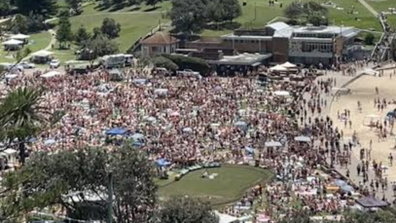 Bronte beach on Sydney’s eastern suburbs packed on Christmas day news