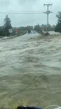 Tense moment family escapes through Cyclone Gabrielle floodwaters