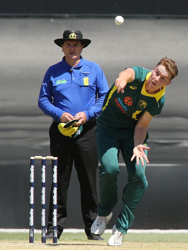 Cricket, Australia XI team playing England Lions in a one-day match at Metricon Stadium. Mitchell Perry. Pic Mike Batterham
