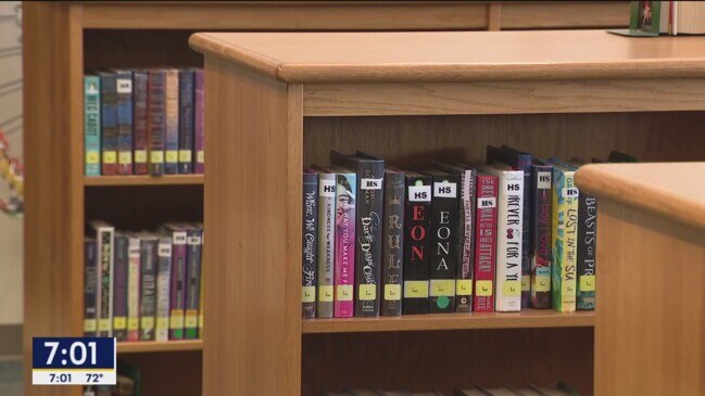 Fort Worth ISD shuts down libraries to review books | The Australian