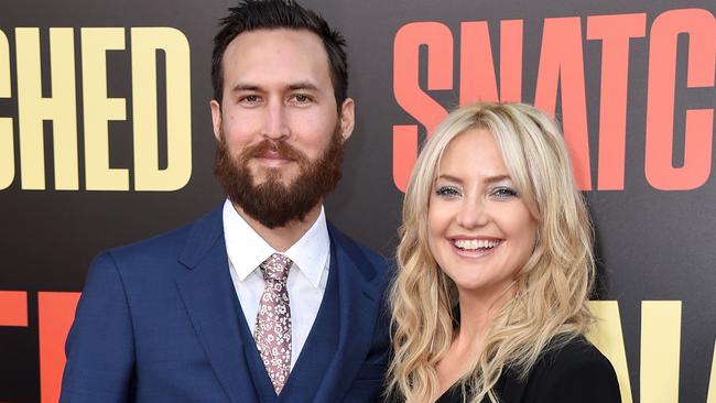 Kate Hudson Pregnant: Actress And Partner Expecting Baby Girl 