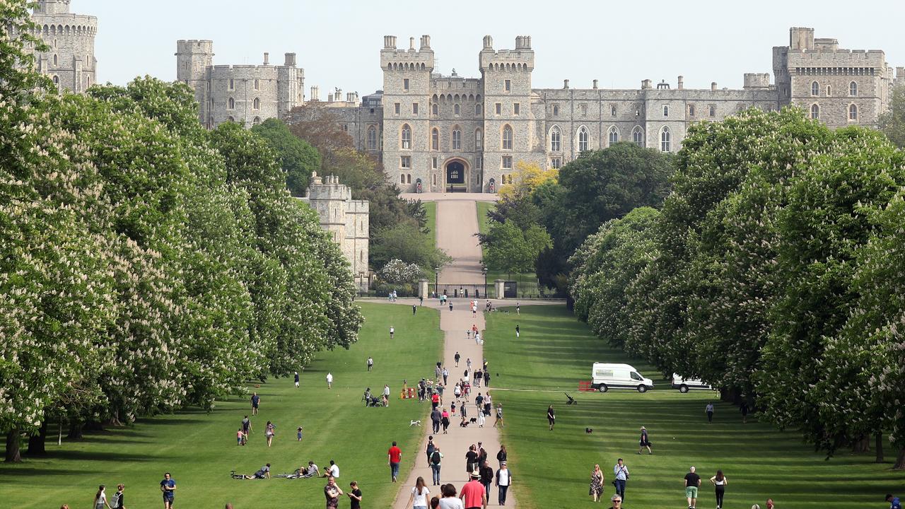 Coronavirus threatens $33.6m blow to Queen’s finances after palaces ...