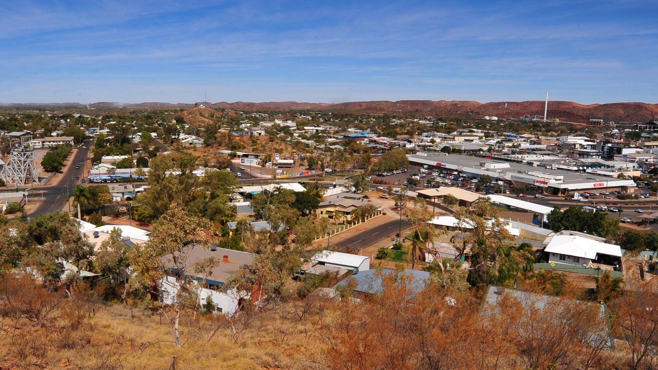 Population numbers around inland Queensland take hit in favour of metro