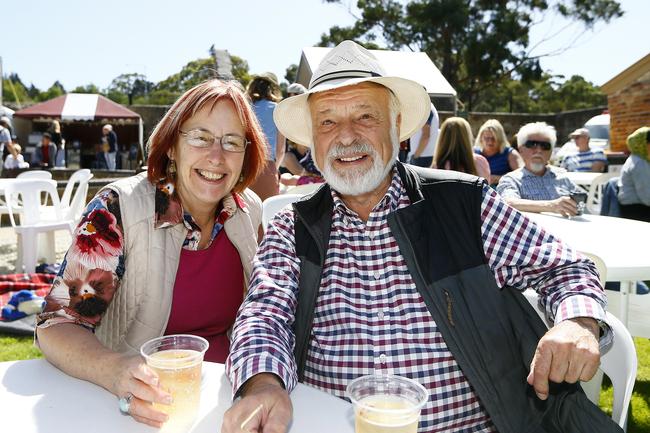 Clarence Jazz Festival at Rosny Barn. Kate Eagles and Bob Hoerner of Lindisfarne. PICTURE: MATT THOMPSON