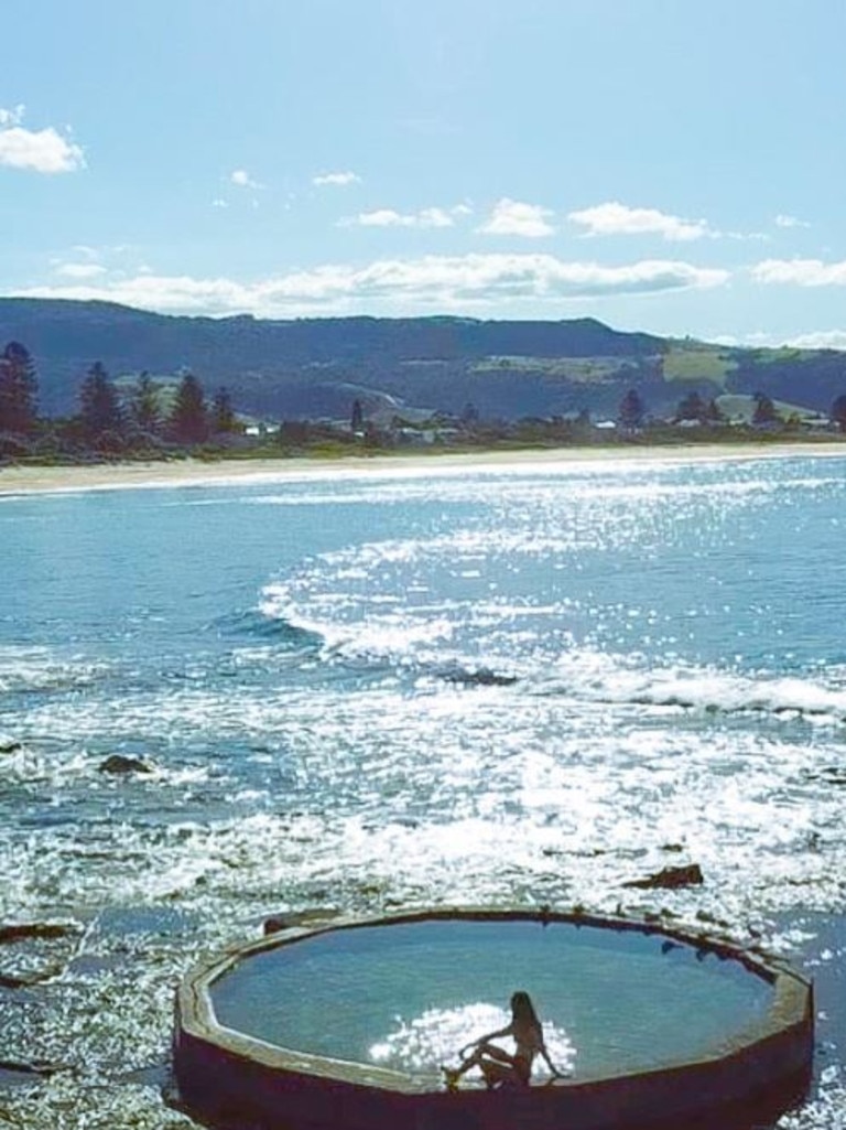 Werri Beach is a scenic 15-minute drive from Berry. Picture: Instagram/elinamrjn