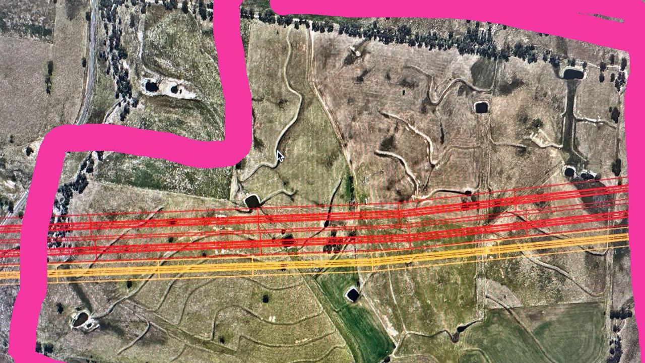 The proposed location of transmission lines (in red) on Stuart Hackney's farm near Dunedoo. Picture: supplied.