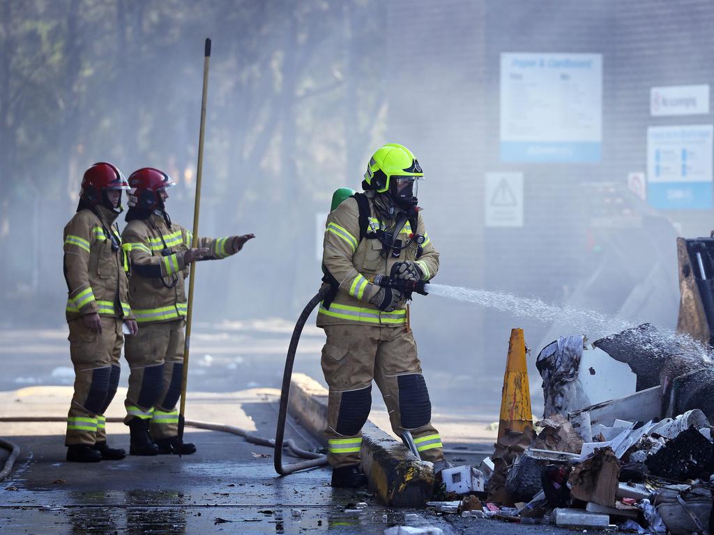 An emergency alert was issued for locals as thick smoke blanketed the area. Picture: Sam Ruttyn