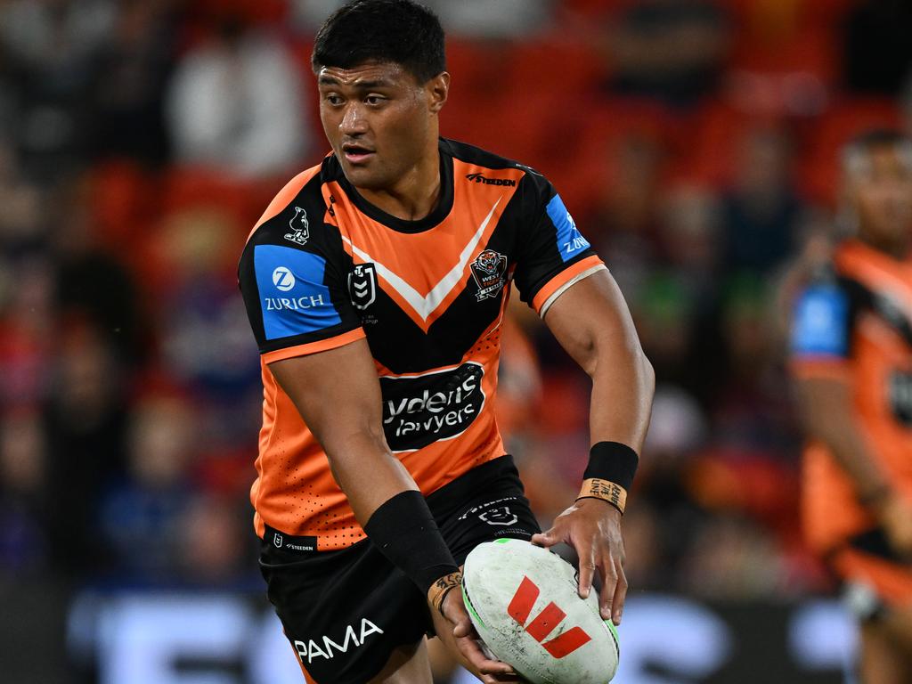 NRL 2024: Star prop Stefano Utoikamanu quits Wests Tigers for Storm or ...