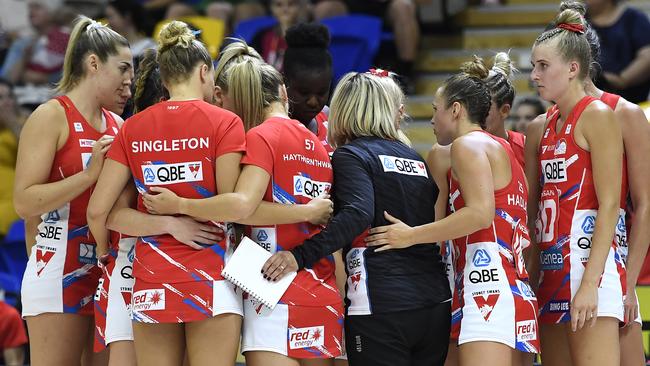 The NSW Swifts failed to defend their Super Netball crown after being beaten by West Coast Fever in the semi-finals.