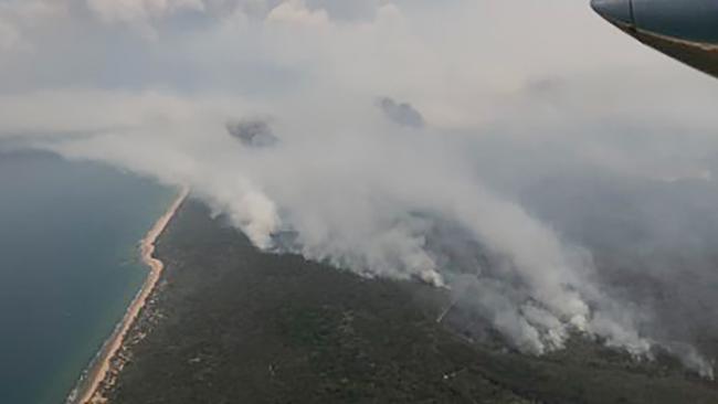 A bushfire threatens central Queensland homes in Deepwater and Baffle Creek. Picture: AAP