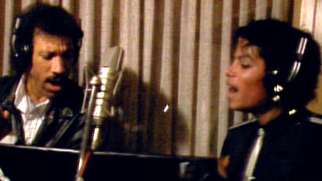 Lionel Richie and Michael Jackson in a scene from the Netflix documentary The Greatest Night In Pop.
