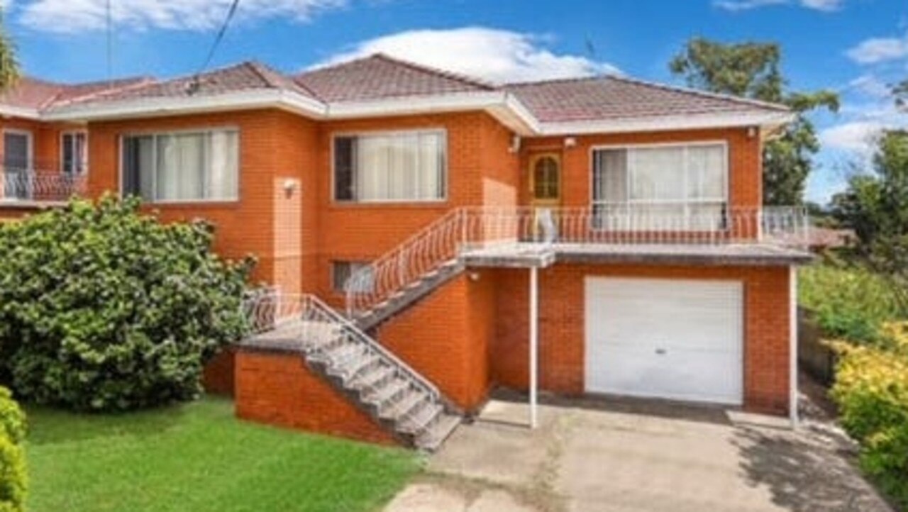 But this entire house in Blacktown s listed for $500 a week