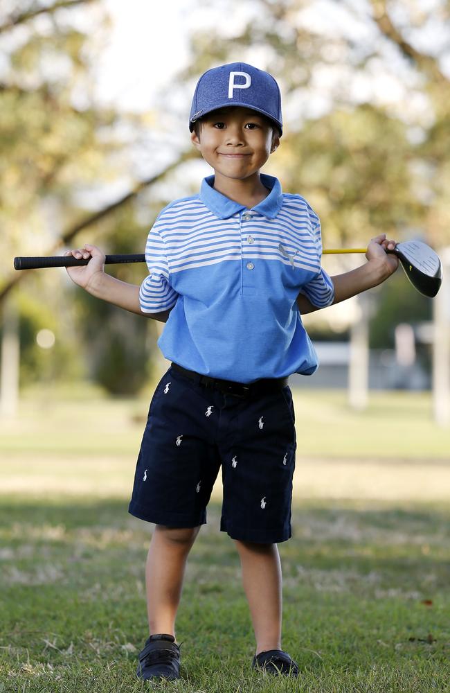 Prodigy golfer Jeju Fuentes at the Bulimba Golf Club in 2019. (AAP Image/Josh Woning)