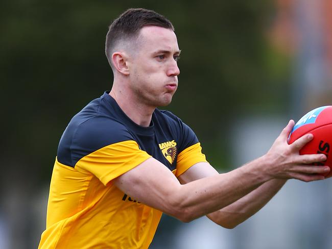 MELBOURNE, AUSTRALIA - DECEMBER 03: Recruit Tom Scully marks the ball during a Hawthorn Hawks AFL training session at Xavier College on December 03, 2018 in Melbourne, Australia. (Photo by Michael Dodge/Getty Images)