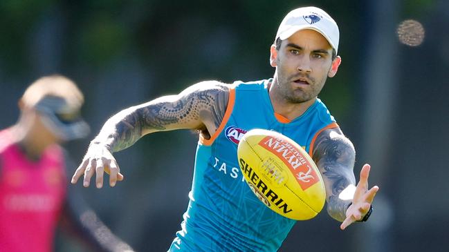 Hawthorn veteran Chad Wingard may again have to wait until the end of the season to learn his AFL future after suffering a fresh injury setback on Thursday. Picture: Dylan Burns / Getty Images